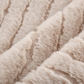 0Koc narzuta KATE 150x200 Beżowy futrzany puszysty z efektem 3D