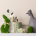 Figurka wielkanocna jajko 7x7x10  cm pokryta meszkiem amarant 