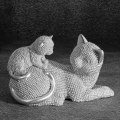 Figurka z żywicy poliestrowej Kotki 19 x 9 x 12 cm srebrna   