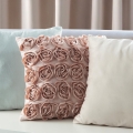 Poszewka 45x45 Roses Welwetowa Róże kwiatowa pudrowa